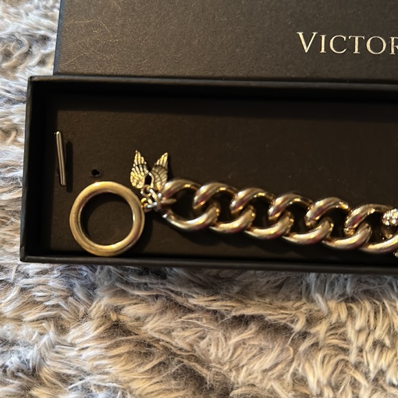 Victoria’s secret toggle bracelet - Picture 4 of 5